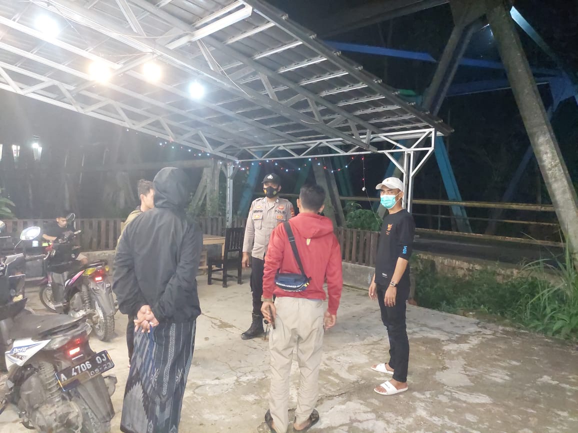 Anggota Polsek Lebakgedong Polres Lebak Patroli Dialogis Dan Himbauan