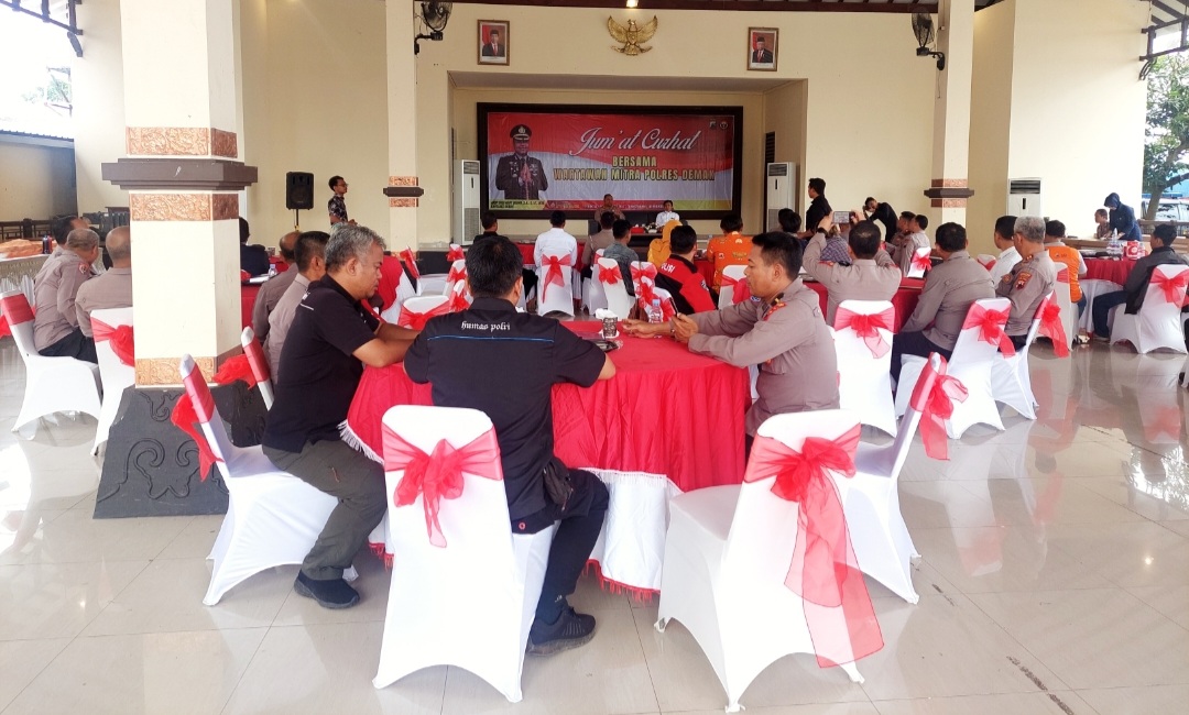 Gelar Jum'at Curhat Polres Demak Dan Wartawan