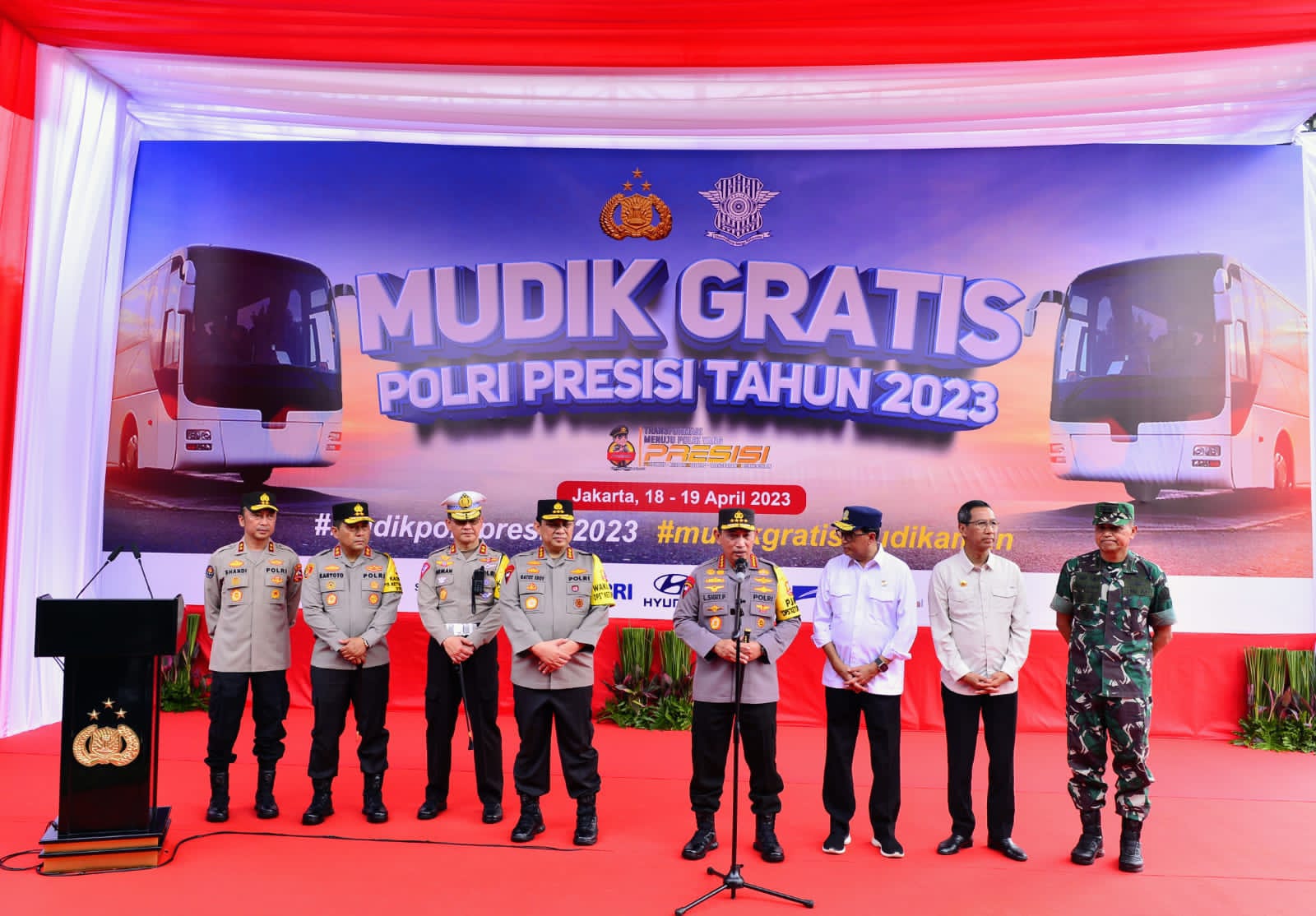 Kapolri Lepas 434 Bus Mudik Gratis Polisi Presisi , Kurangi Beban Jala