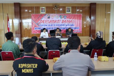POLRES DEMAK GELAR DEKLARASI DAMAI PENGURUS SILAT 
