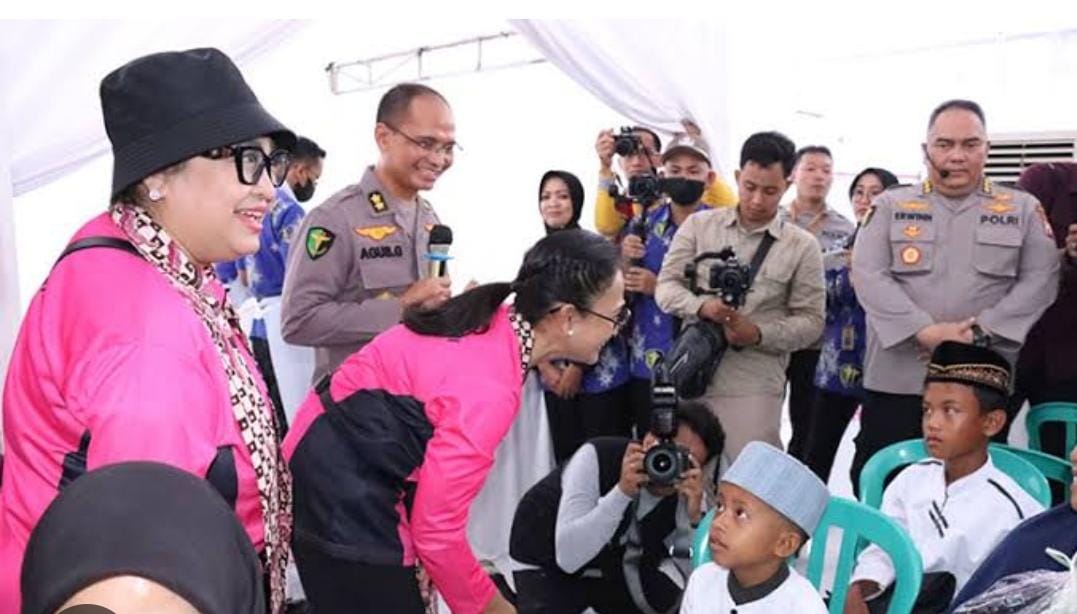 Ibu Bhayangkari Berkunjung Ke Gedung Wanita Banyuwangi