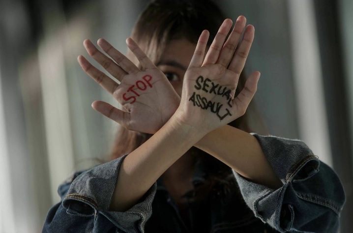 Di Duga Melakukan Kekerasan Seksual Warga Keniten Dilaporkan Polisi, T