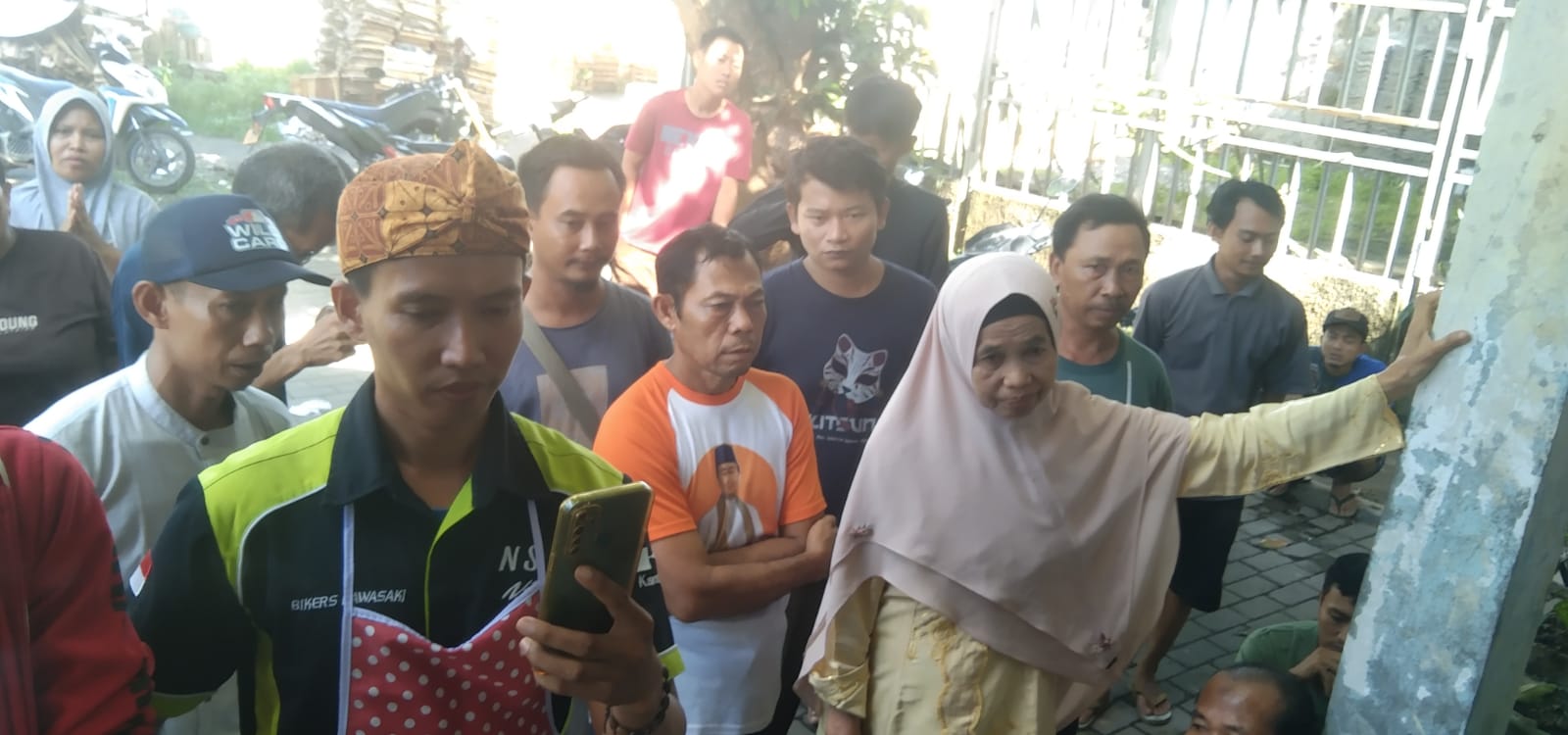 Puluhan Pengunjung Dan Pedagang Keberatan Adanya Pungutan Retribusi Ke
