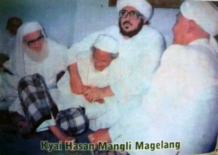 Kisah Pertemuan Mbah Mang Li Dengan Sayyid Al Maliki