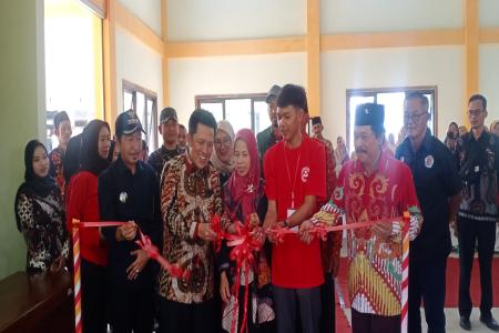 Bupati Wonosobo Meresmikan Perpustakaan Perpus Perintis Di Desa Gumiwa