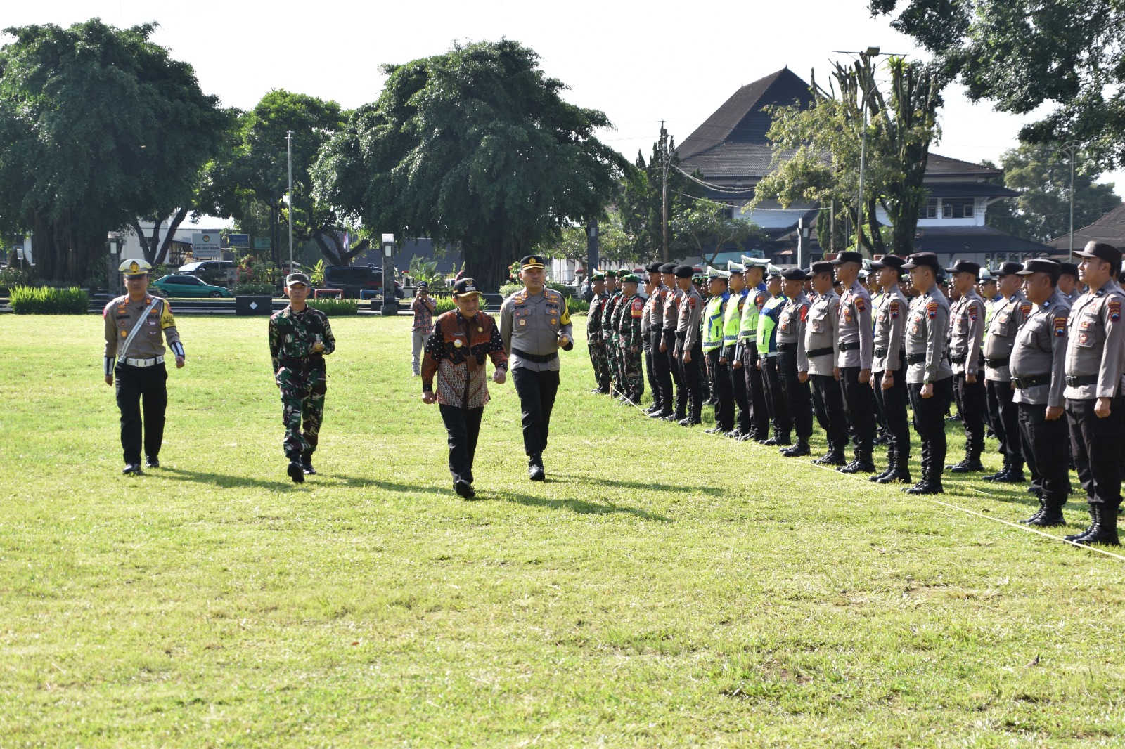 Polres Wonosobo Laksanakan Apel Gelar Pasukan Operasi Ketupat Candi 20