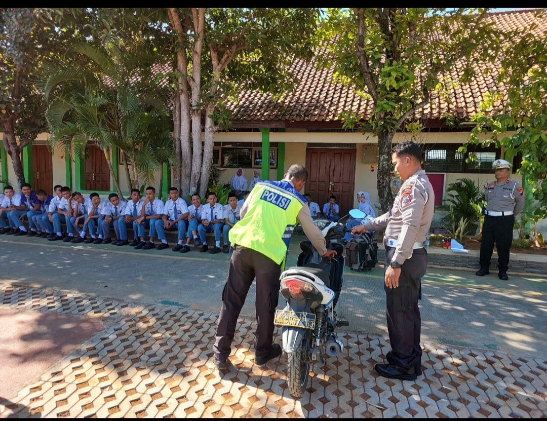 Unit Kamsel Satlantas Demak Sosialisasikan Tertib Berlalu Lintas Dan S