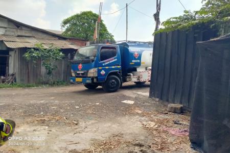 APH Seakan Tak Punya NyaliGudang Diduga Penimbun Solar Subsidi Masih B
