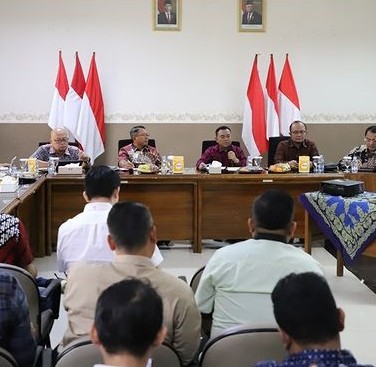 Monitoring Evaluasi Layanan Pertanahan Di Kantor Pertanahan Kabupaten