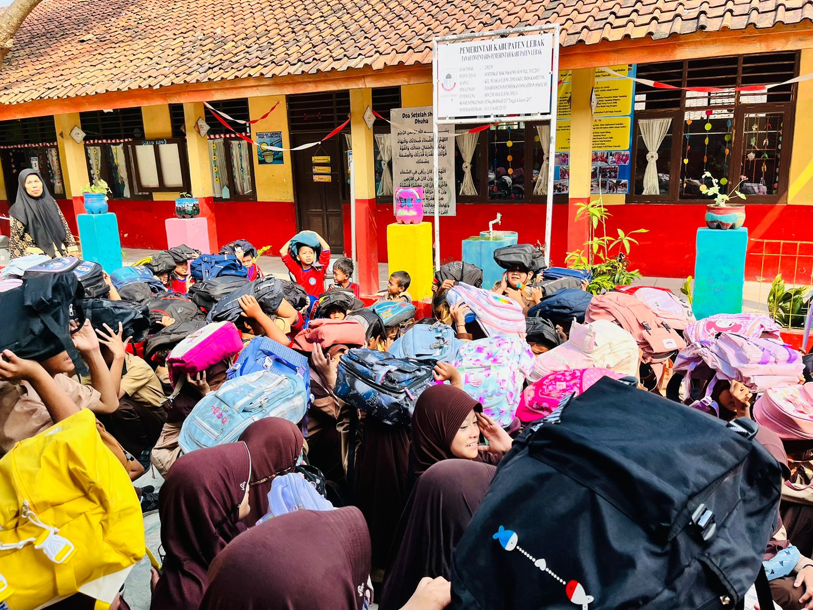 Sekolah Dasar Negeri 1 Sunan Giri Mc.timur Rangkasbitung Lebak Gelar S