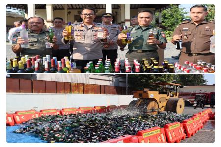 5526 BOTOL MIRAS DIMUSNAKAN FORKOPIMDA DEMAK