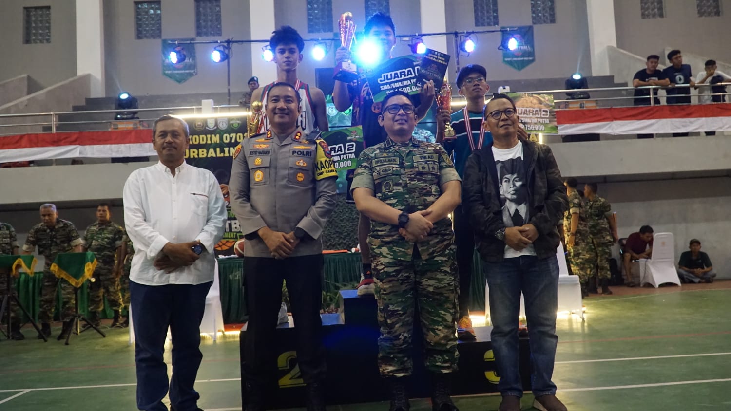 Animo Tinggi, Gor Sasana Krida Banjir Pengunjung