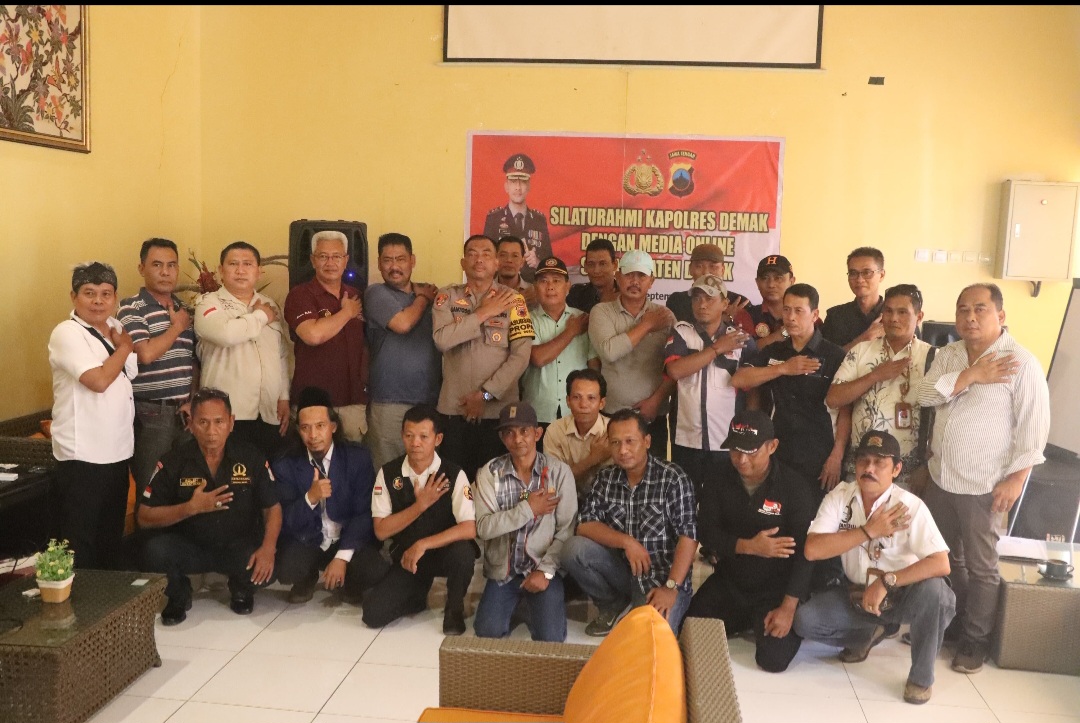 Polres Demak Gelar Silaturahmi Bersama Wartawan Di Cafe Reinz