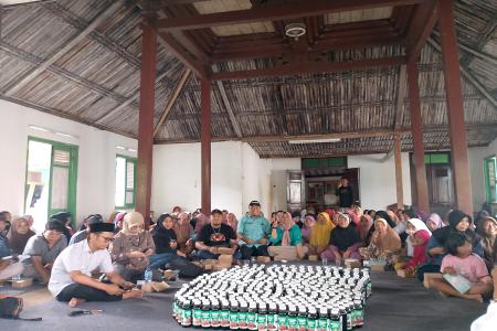 Menggelegar ratusan petani berebut pupuk gratis bersama FahmiDimas