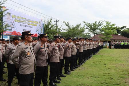 Apel Konsolidasi Personel Pengamanan TPS Pilkada 2024 Polres Demak  Po
