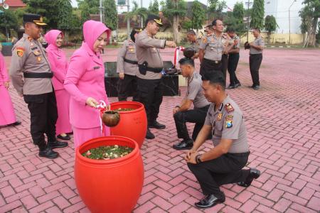 Sebanyak 42 Personel Polres Sumenep Naik Pangkat Periode 1 Januari 202