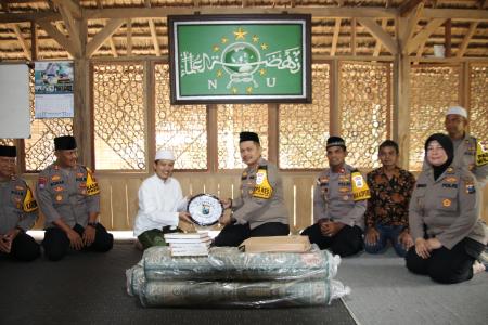 Kapolres Sumenep Jalin Silaturahmi ke Ponpes Annuqoyah GulukGuluk