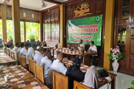 Penandatanganan Komitmen bersama untuk mensukseskan Program Puskesmas 