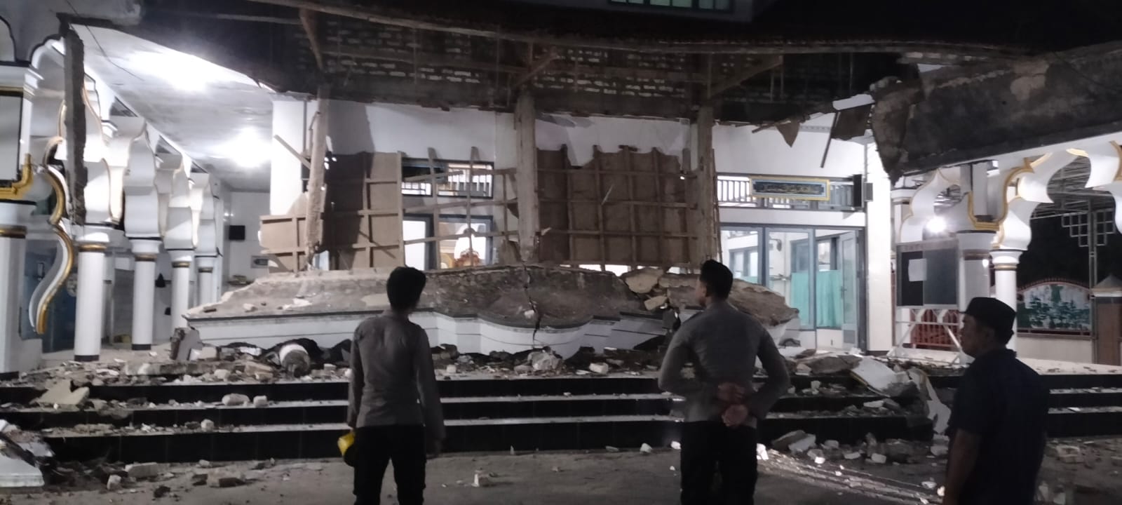 Teras Masjid Baiturrahman Di Ra'as Ambruk, Diduga Karena Bangunan Tua