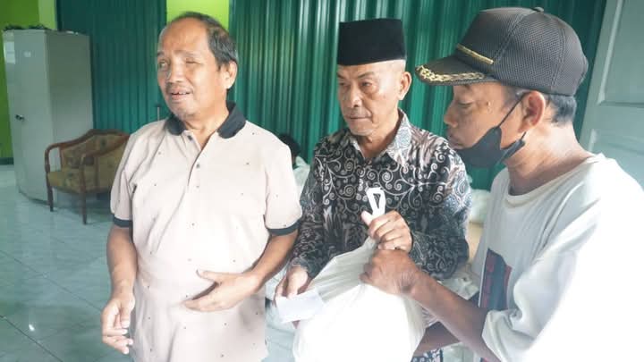 Ramadhan Berbagi, Ratusan Difabel Kota Pekalongan Terima Tasyarufan Za