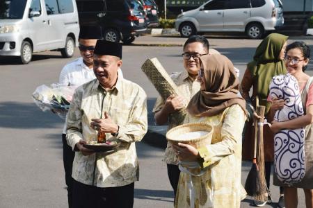 Boyongan Dengan Adat Jawa Sadewo Tempati Rumdin Bupati Banyumas