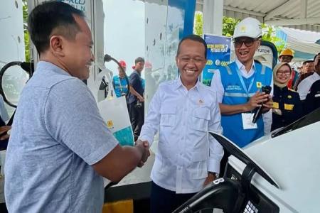 Sambut Pemudik Mobil Listrik Dirut PLN Tingkatkan SPKLU 75 Kali Lipat