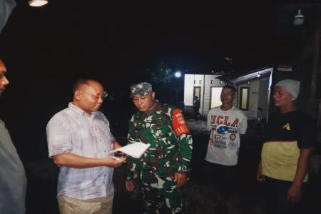 Anggota Kodim Batang Cepat Dalam Mitigasi Bencana Angin Puting Beliung