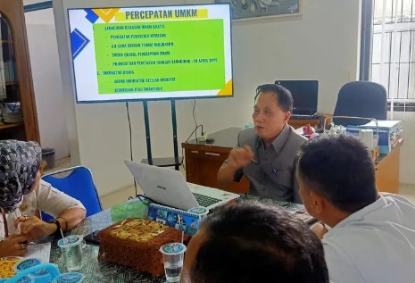 Plt. Kepala Dinkop Dan Ukm Kabupaten Lebak Pimpin Briefing Percepatan