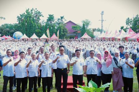 Pesta Panen Hasil Belajar di SMK Negeri 1 Adiwerna Panggung Ekspresi d