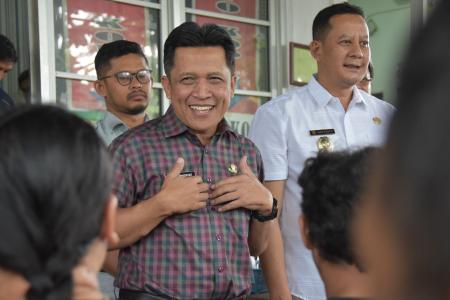 Warga Wonosobo Serbu Samsat Program Pemutihan Pajak Kendaraan Disambut
