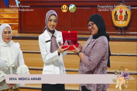 Mahasiswi Apoteker Asal Purbalingga Jadi Lulusan Terbaik UNPAD Peraih 