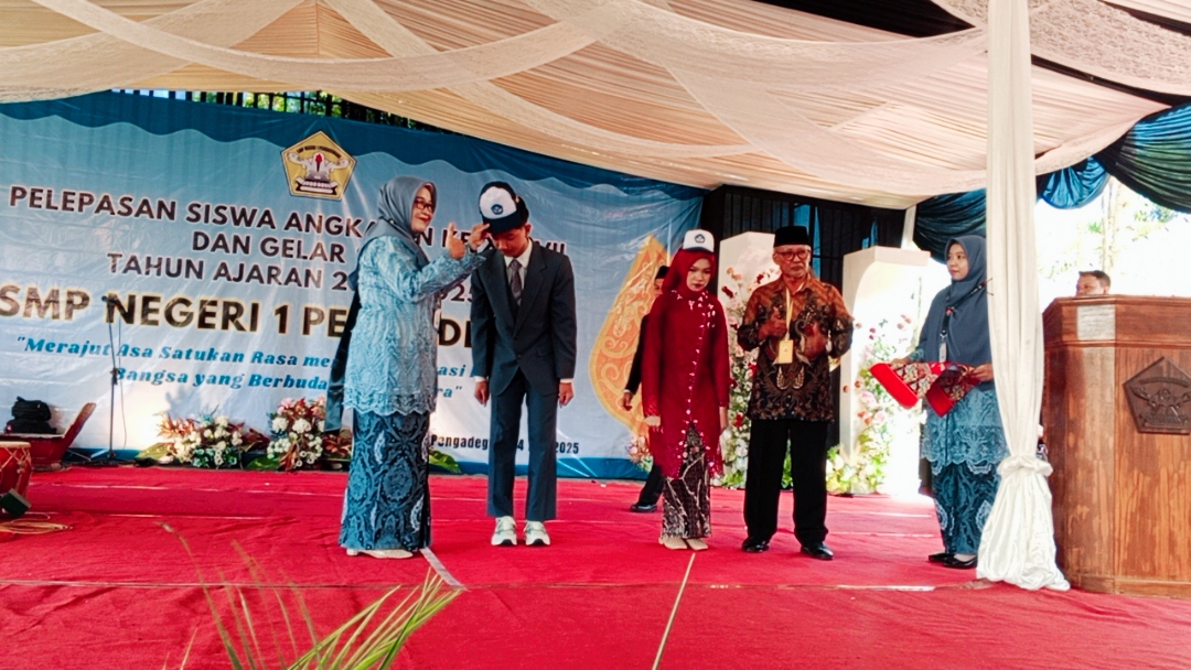 Pelepasan Siswa Siswi Angkatan Ke 37 Dan Pertunjukan Seni Smp N 1 Peng