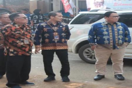 Plt Kepala Dinas Koprasi Dan UKM Lebak Mendampingi wabup Hadiri Rapat 