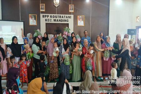 Peringati Hari Krida Pertanian BPP Manding Menggelar Bakti Sosial Bers