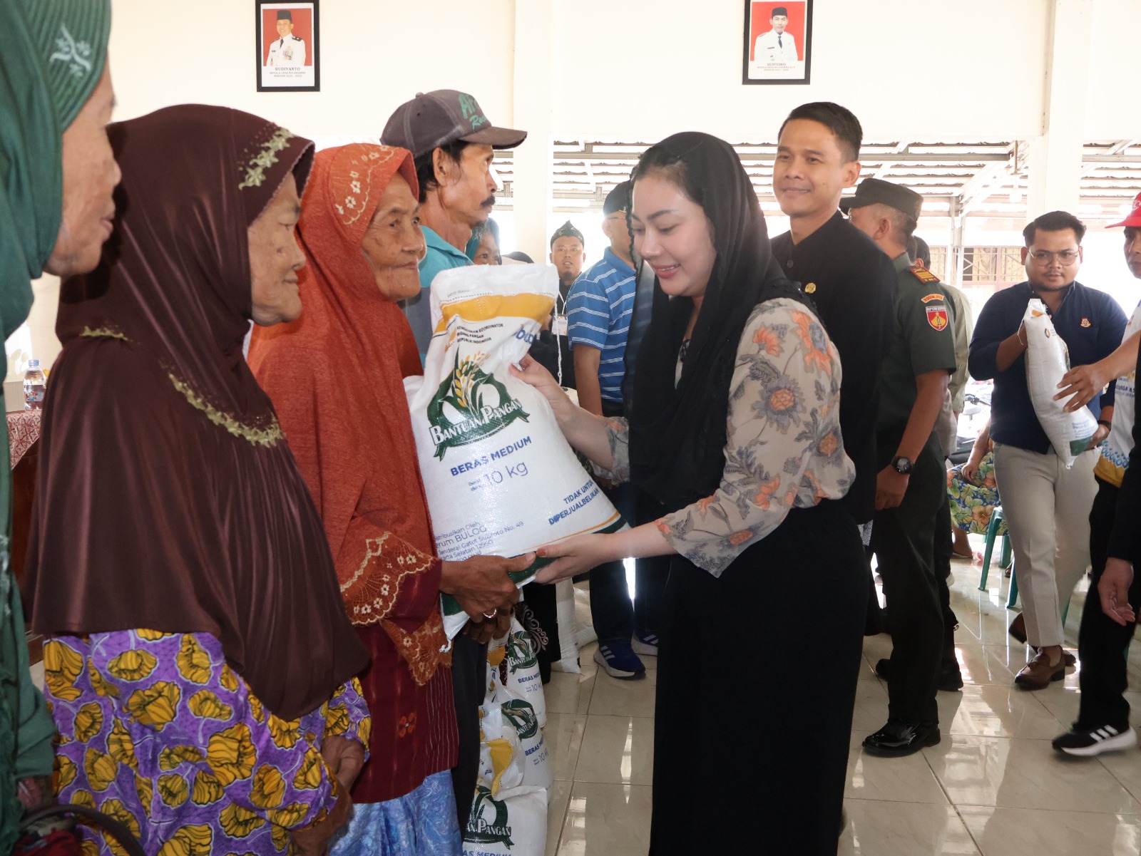 Brebes Salurkan 4.000 Ton Beras Cadangan Pangan Kepada 205.357 Keluarg