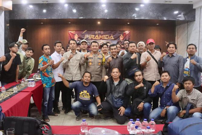 Perkuat Sinergitas Melalui Piramida Kapolres Probolinggo Ajak Awak Med