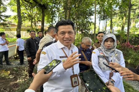 KABUPATEN WONOSOBO LAKUKAN TEROBOSAN LINGKUNGAN DALAM PERINGATAN HARI 