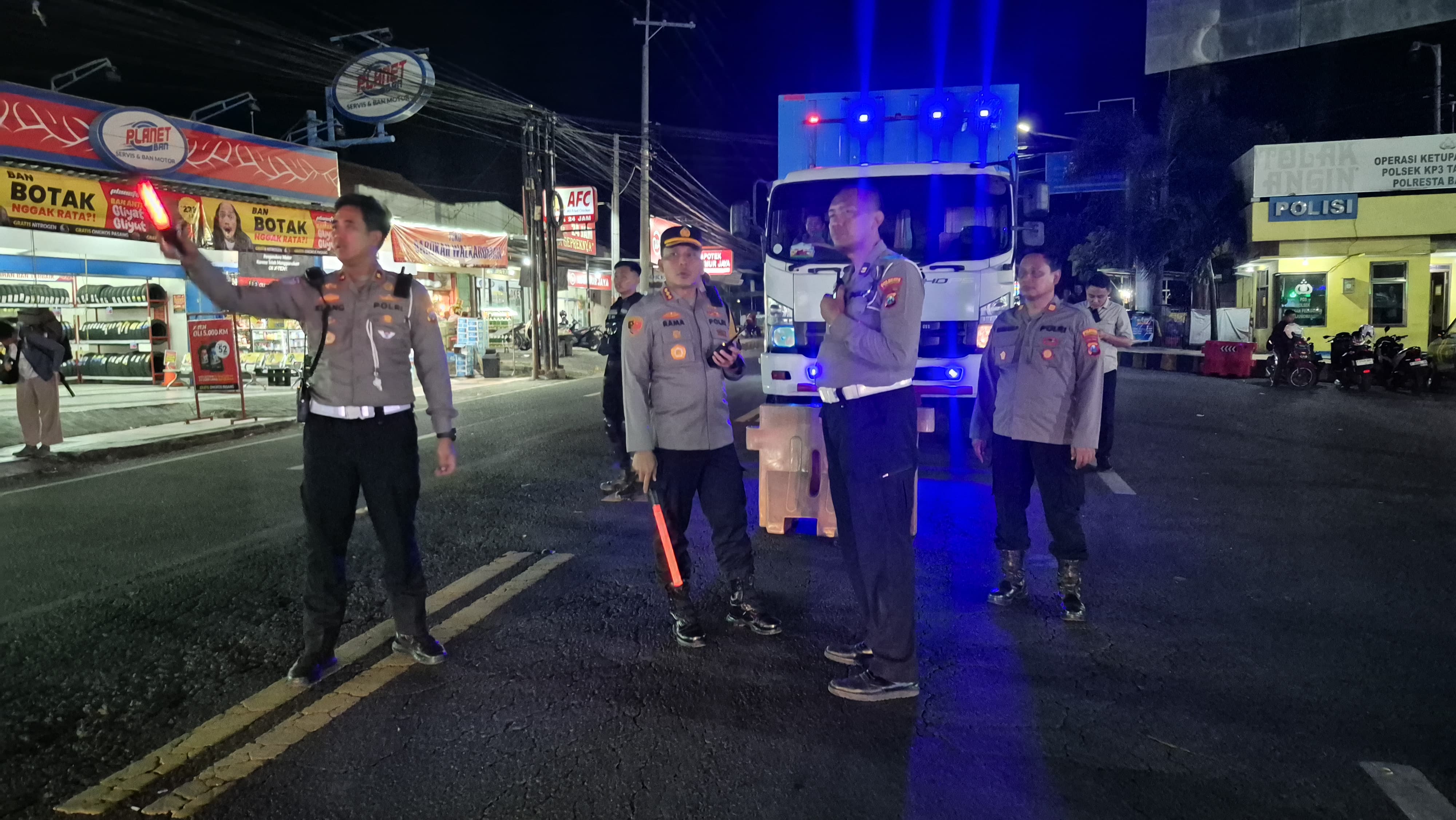 Libatkan Personel Gabungan Kapolresta Banyuwangi Turun Langsung Pimpin