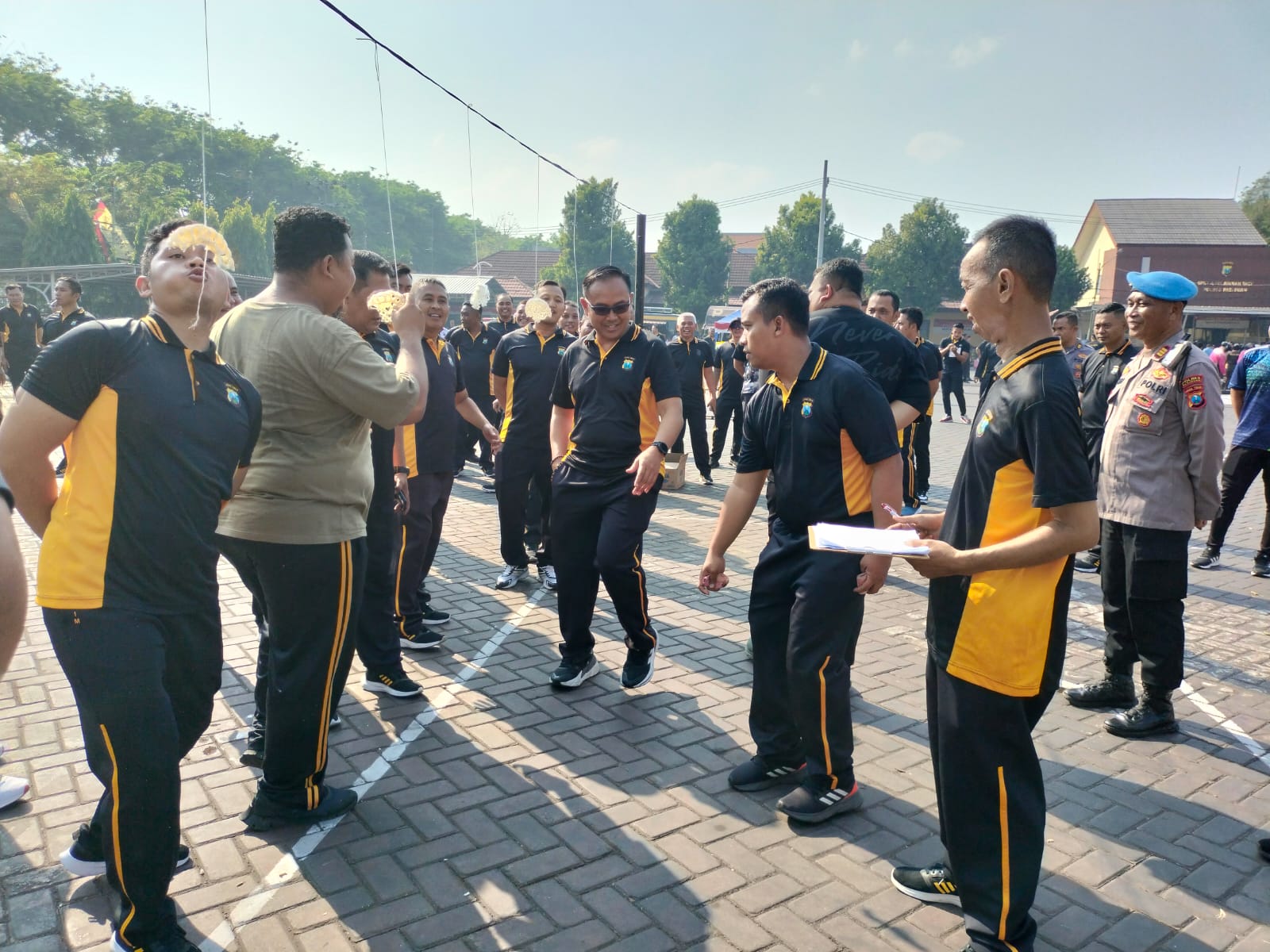 Polres Pasuruan Pererat Hubungan Dengan Masyarakat Lewat Lomba Hut Ri 