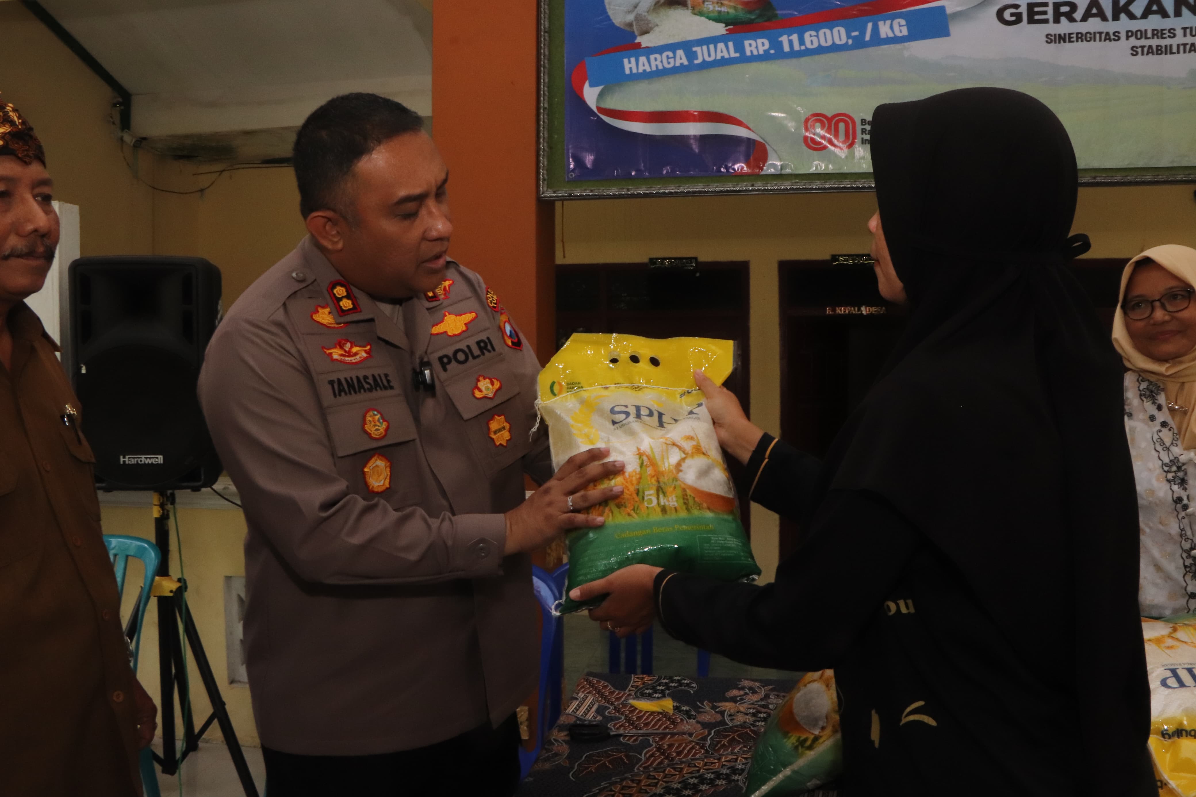 Gerakan Pangan Murah : Polres Tuban Siapkan 12 Ton Beras Sphp