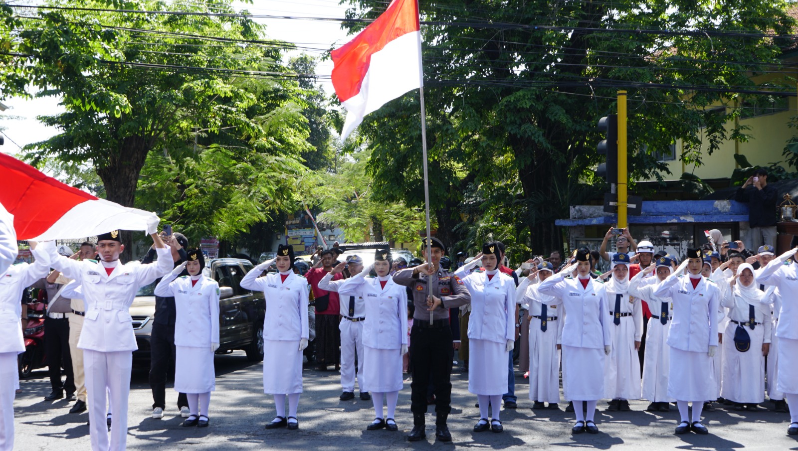 Satlantas Polres Pasuruan Gelar Upacara Detik detik Proklamasi Di Pere
