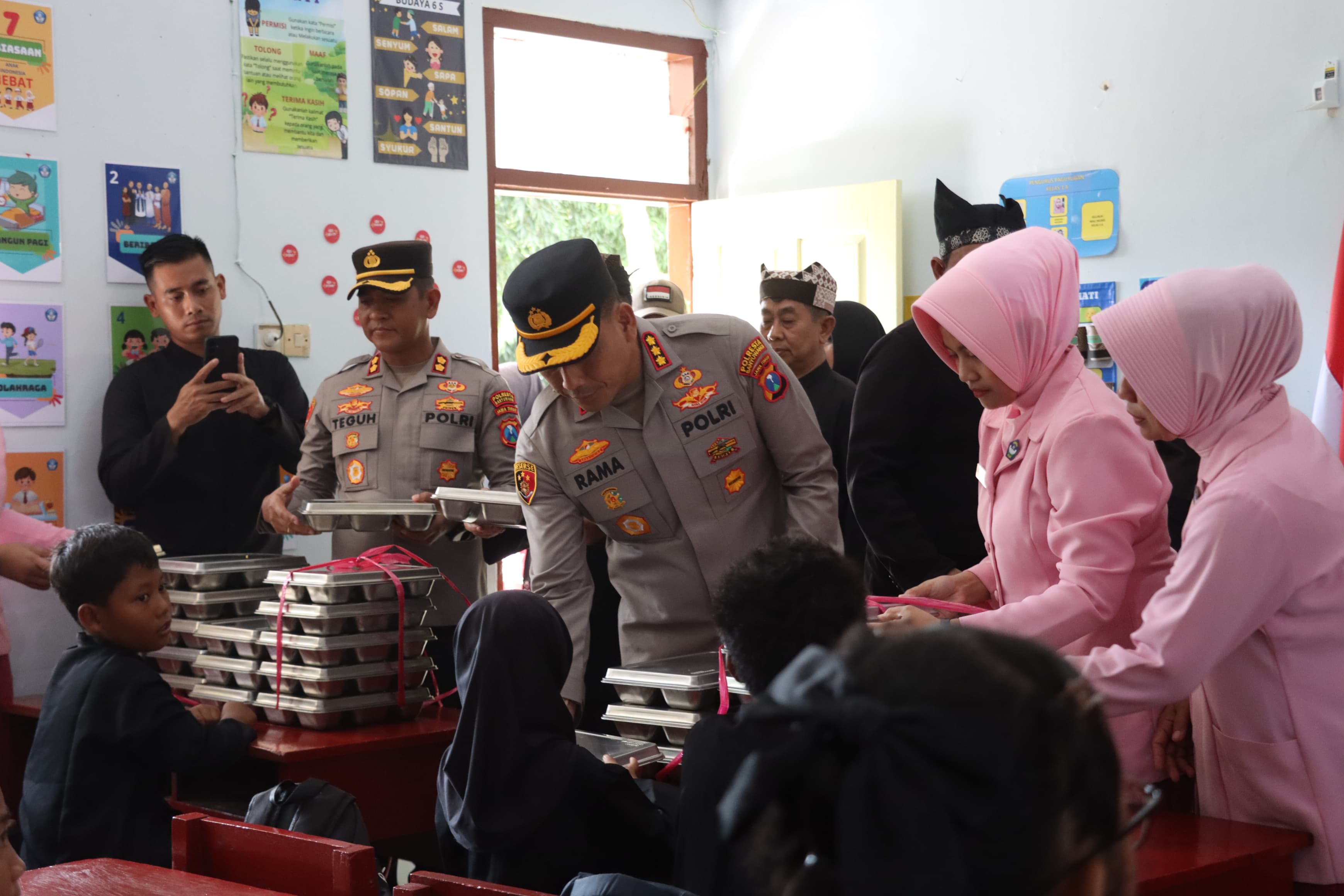 Polresta Banyuwangi Launching Sppg Salurkan Makan Bergizi Gratis 1.218