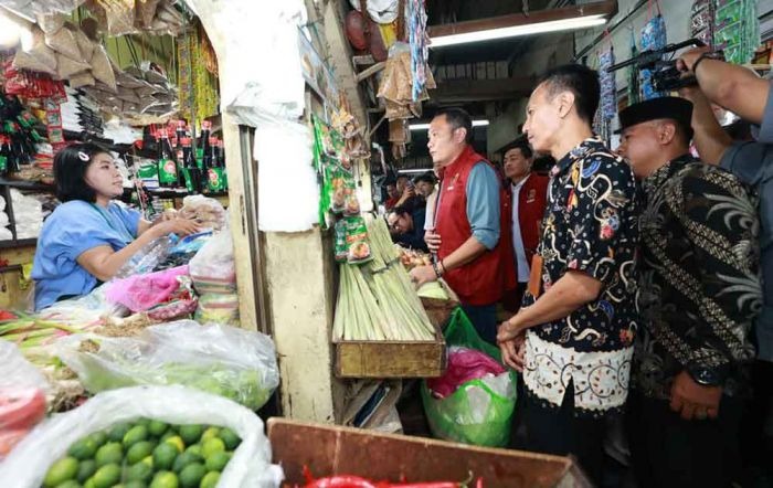 Gerakan Pangan Murah, Polda Jatim Gandeng Bulog Salurkan 2 Ton Beras R