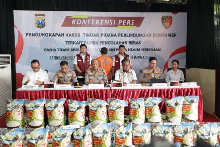 Polisi Berhasil Ungkap Beras Oplosan Sehari Produksi 14 Ton Pemilik Pa