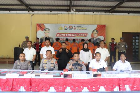 Polresta Sidoarjo Berhasil Ungkap Kasus Penjualan Data Pribadi untuk J