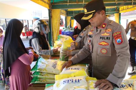 Dukung Stabilitas Harga Polres Sumenep Gelar Gerakan Pangan Murah