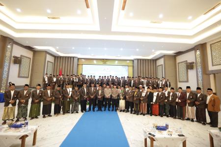 Menuju Swasembada Pangan Kapolres Trenggalek Bersama Warga Panen Raya 