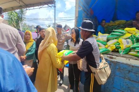 Hari Juang Polri Polres Malang Salurkan 15 Ton Beras Lewat Gerakan Pan