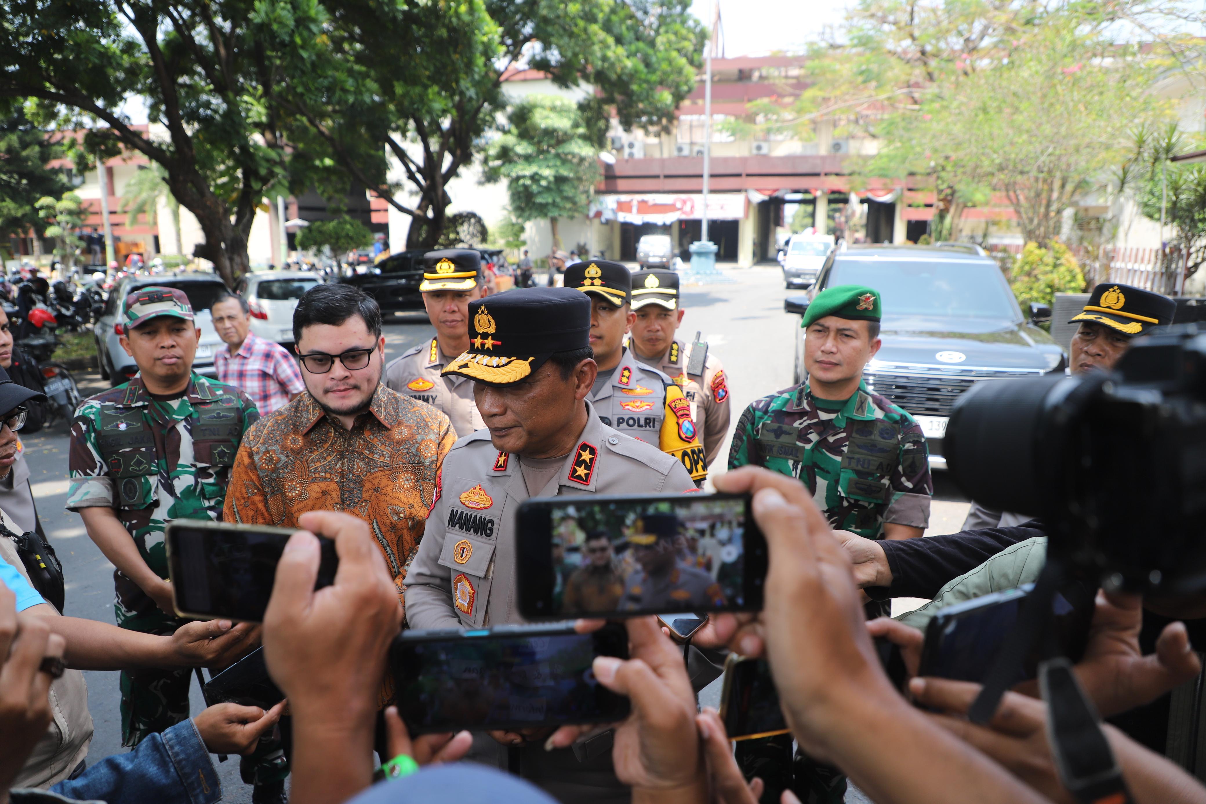 Kapolda Jatim Tinjau Titik Kerusakan Di Kediri Raya, Himbau Masyarakat