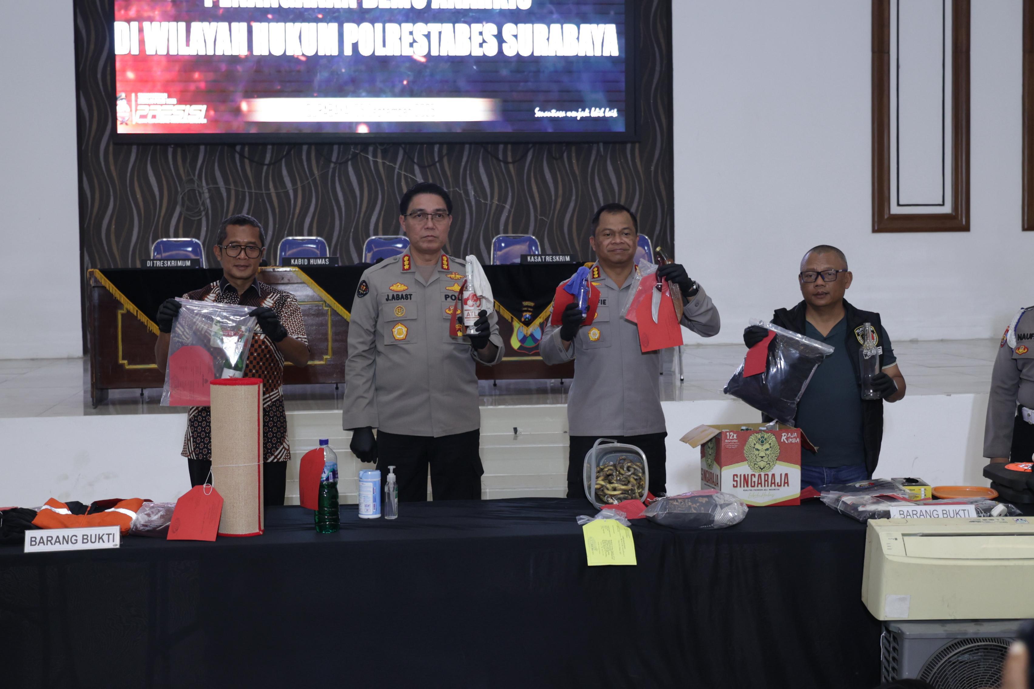 Polda Jatim Tetapkan 9 Tersangka Pembakar Gedung Negara Grahadi 8 Dian
